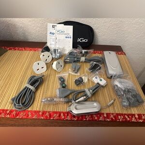 iGo Everywhere 130 With Colormatch iTips Power Adapter Kit International Travel